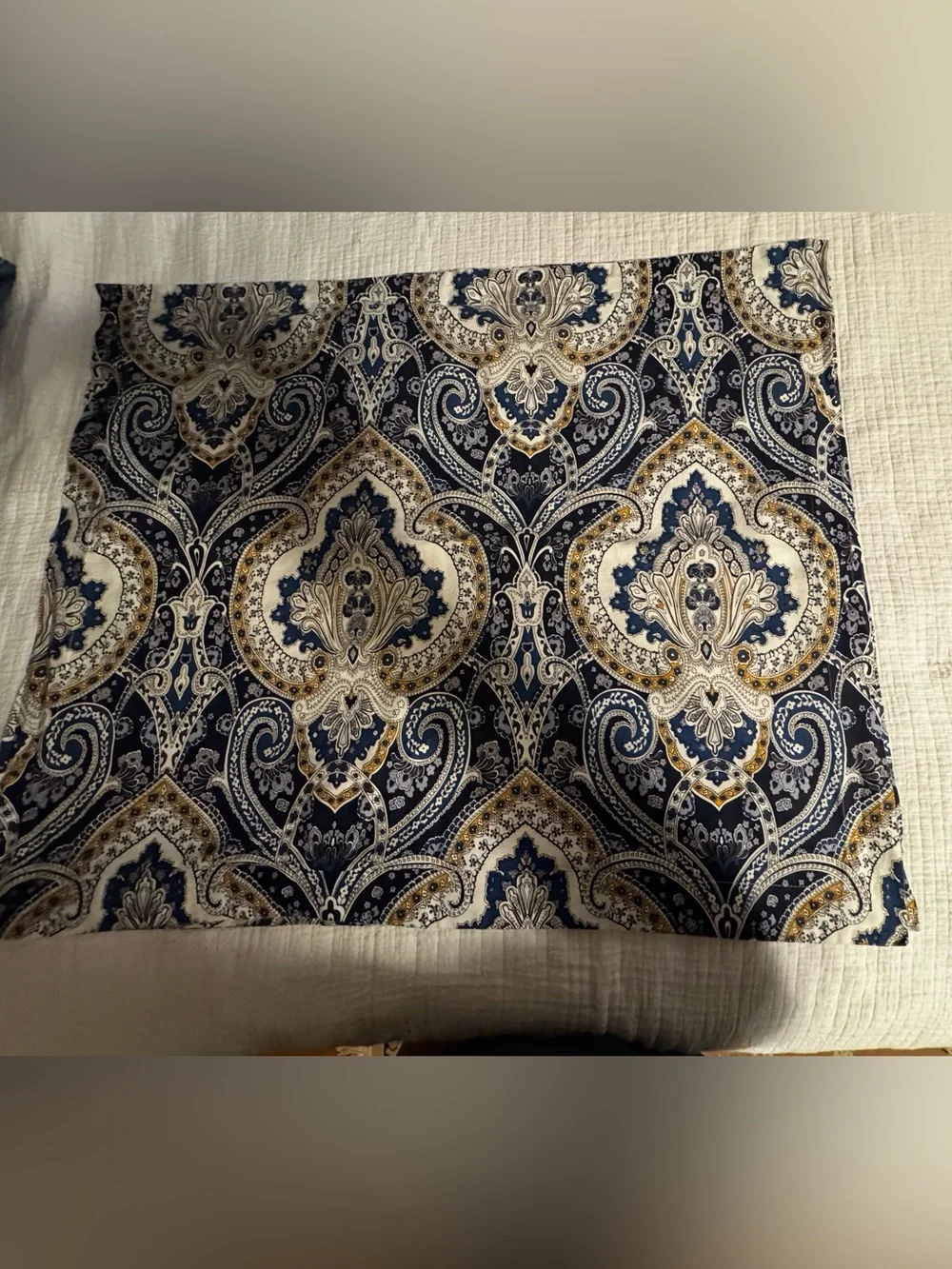 2 Lauren Ralph Lauren Standard Pillow Shams Blue White Yellow Paisley Medallion